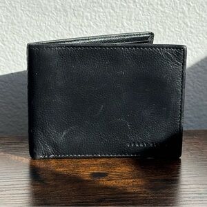 Perry Ellis Black Leather Card Holder